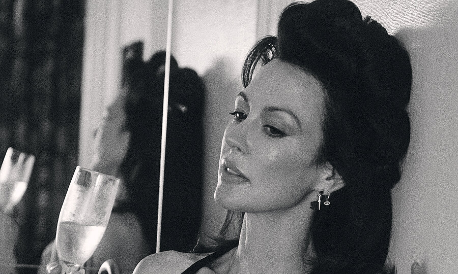 AMANDA SHIRES